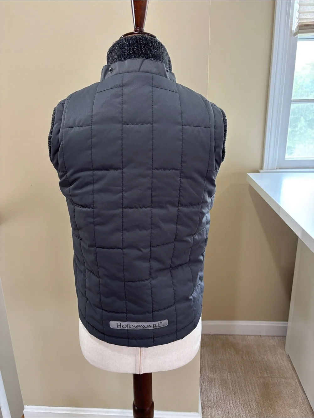 Horseware Ireland Grey rQuilted Puffer Equestrian Vest Girls Size 9/10